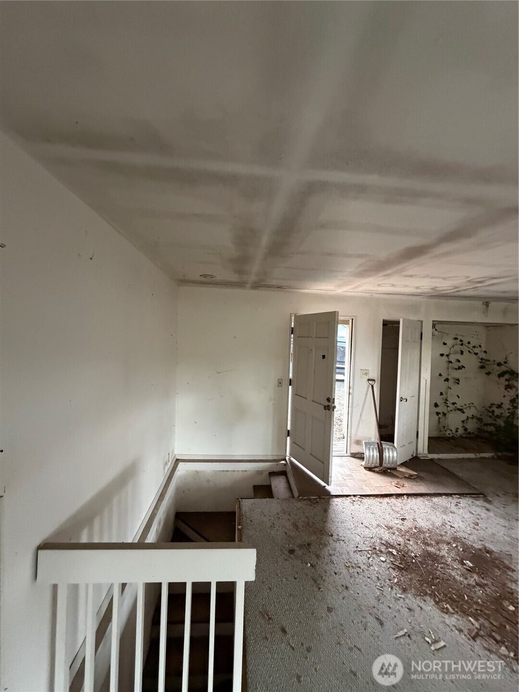 Photo of 4617 Lake Washington Boulevard NE, Kirkland, WA 98033 (MLS # 2498083)