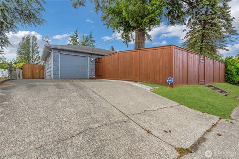 Photo of 1812 S Sprague Avenue, Tacoma, WA 98405 (MLS # 2538636)