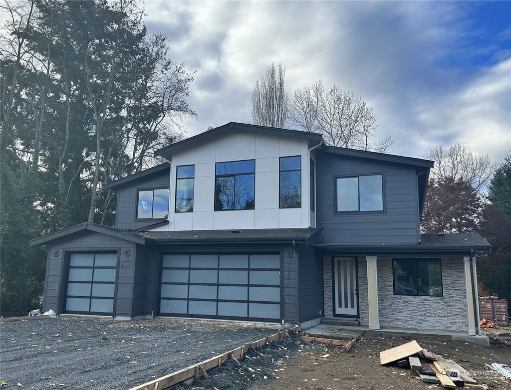 Photo of 18713 80th Avenue NE, Kenmore, WA 98028 (MLS # 2012721)
