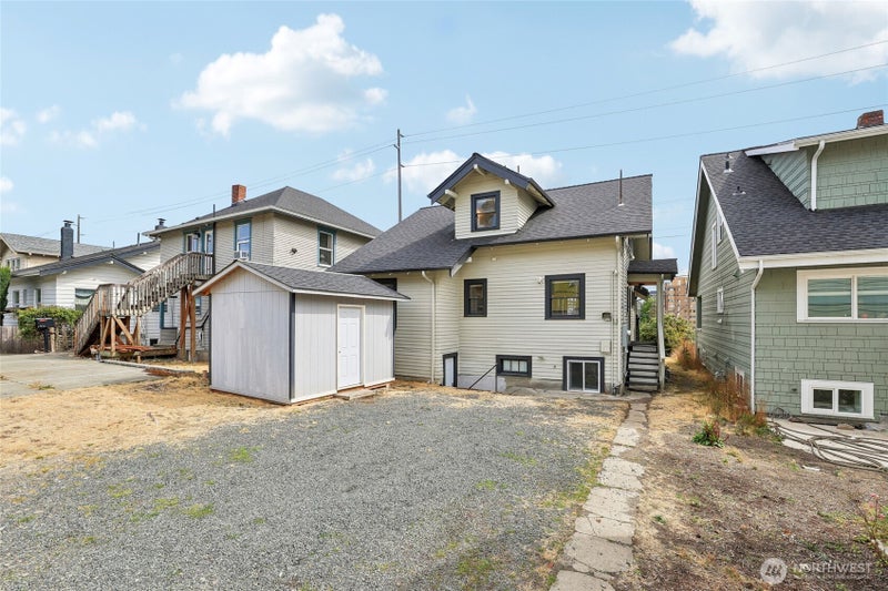 4545 5th Avenue NE