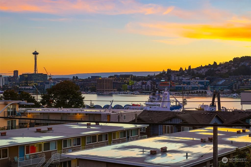 Photo of 2012 Eastlake Avenue E #101, Seattle, WA 98102 (MLS # 2168793)