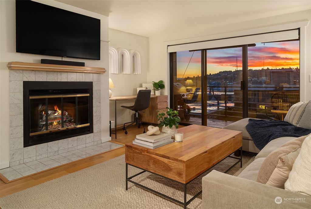 Photo of 2012 Eastlake Avenue E #101, Seattle, WA 98102 (MLS # 2168793)