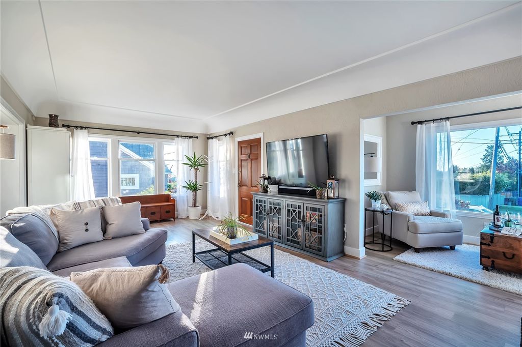 Photo of 3603 SW Myrtle Street, Seattle, WA 98126 (MLS # 1954571)
