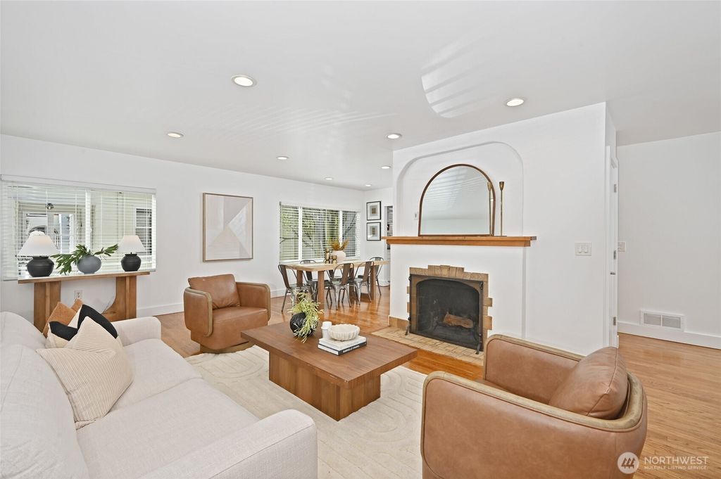 Photo of 2527 57th Avenue SW, Seattle, WA 98116 (MLS # 2348978)