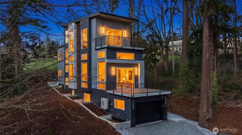 11905 89th Avenue NE Kirkland WA 98034