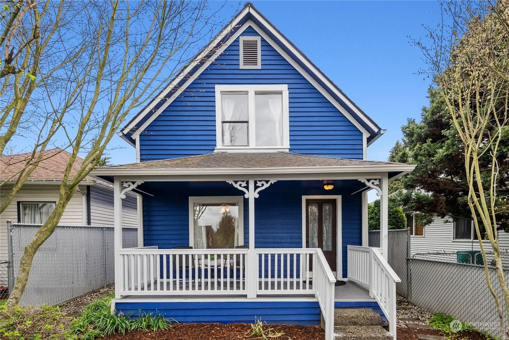 Photo of 2410 State Street, Everett, WA 98201 (MLS # 2221359)