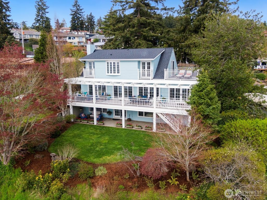 Photo of 12043 Standring Court SW, Burien, WA 98146 (MLS # 2356125)