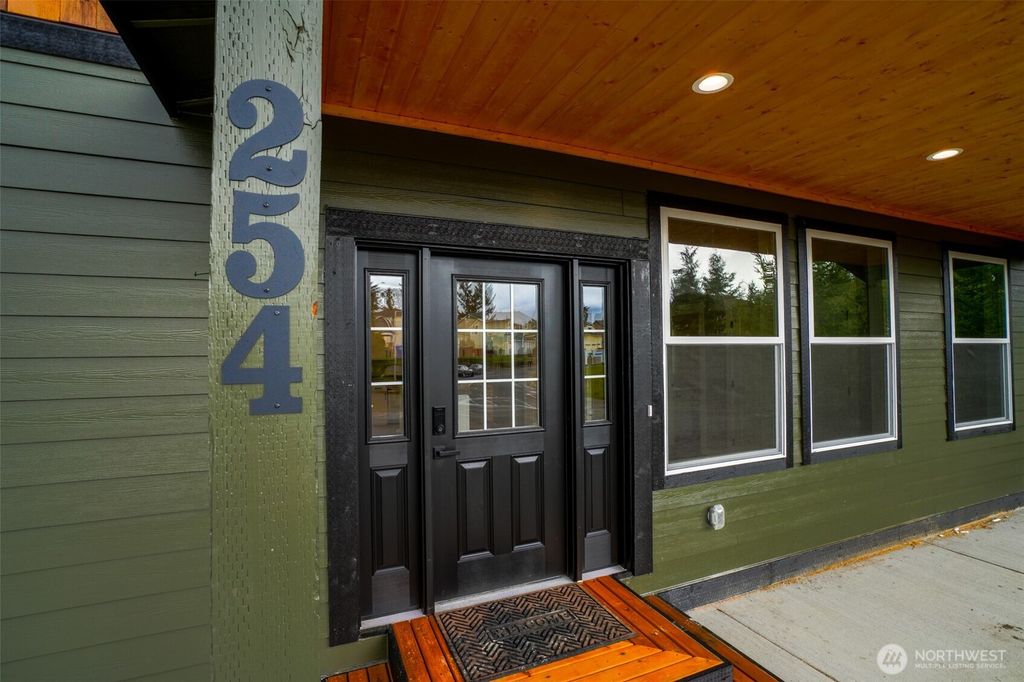 Photo of 254 Skyler Way, Eatonville, WA 98328 (MLS # 2469884)