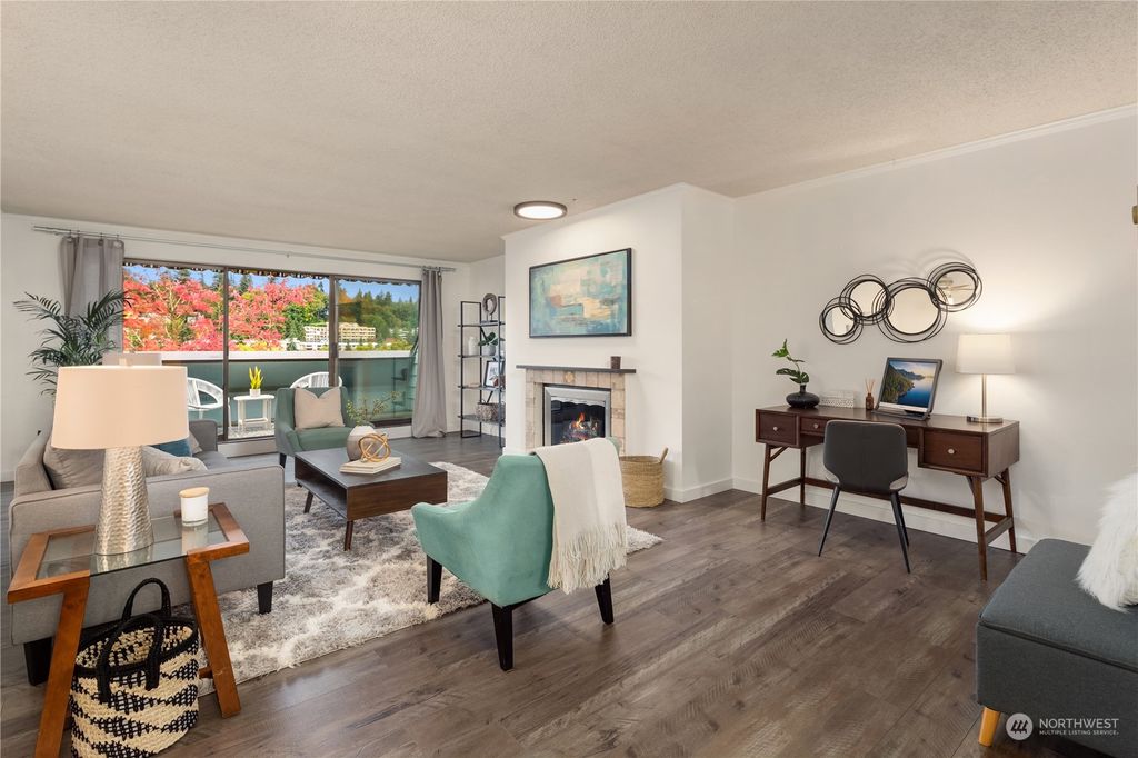 Photo of 3030 80th Avenue SE #504, Mercer Island, WA 98040 (MLS # 2166116)
