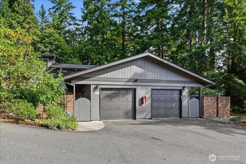 Photo of 1604 Aberdeen Court SE, Renton, WA 98055 (MLS # 2592508)