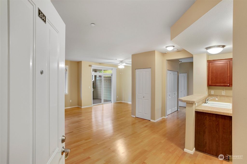 Photo of 23940 NE 115th Lane #204, Redmond, WA 98053 (MLS # 2165479)