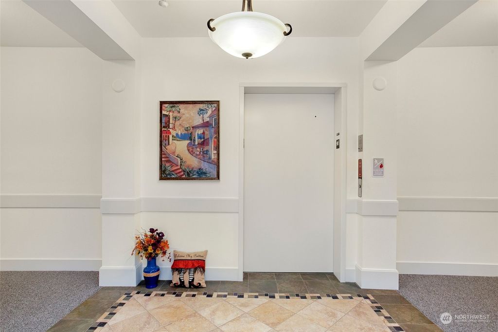 Photo of 23940 NE 115th Lane #204, Redmond, WA 98053 (MLS # 2165479)