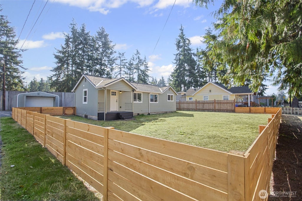 Photo of 7425 Mcdougall Avenue, Everett, WA 98203 (MLS # 2584893)