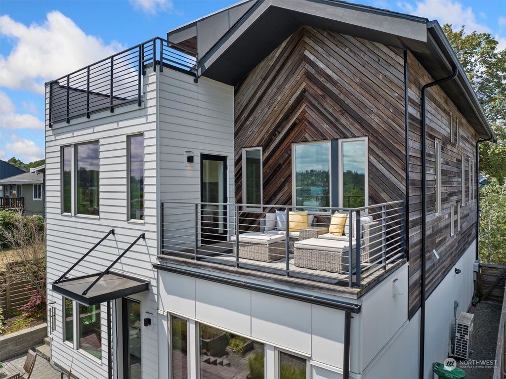 Photo of 4528 33rd Avenue S, Seattle, WA 98118 (MLS # 2307449)