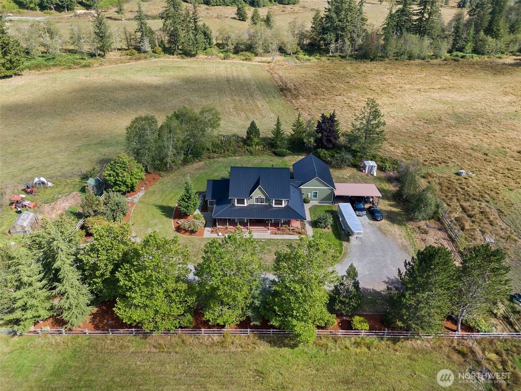 Photo of 47207 139th Avenue E, Eatonville, WA 98328 (MLS # 2495186)