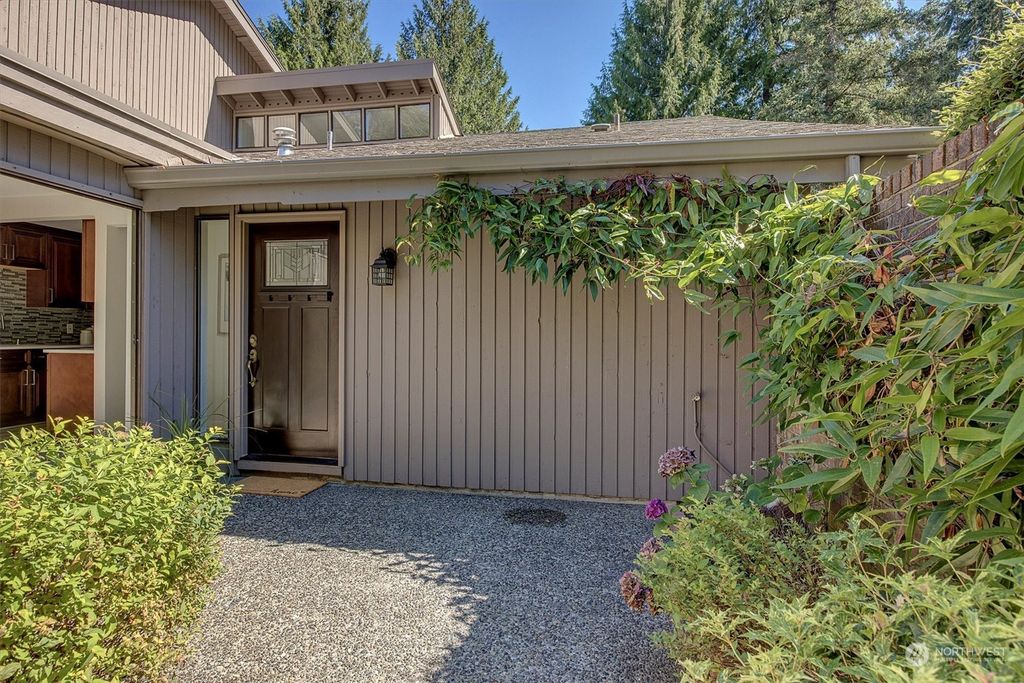 Photo of 112 141st Place NE, Bellevue, WA 98007 (MLS # 2306701)