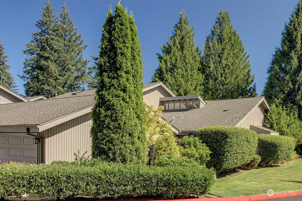 Photo of 112 141st Place NE, Bellevue, WA 98007 (MLS # 2306701)