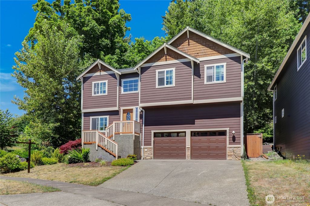 Photo of 1748 Viewpoint Court SW, Tumwater, WA 98512 (MLS # 2464491)