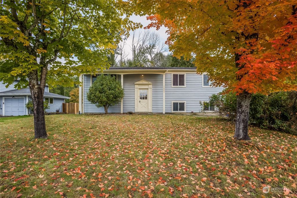 Photo of 14602 75th Avenue NE, Kenmore, WA 98028 (MLS # 2180889)