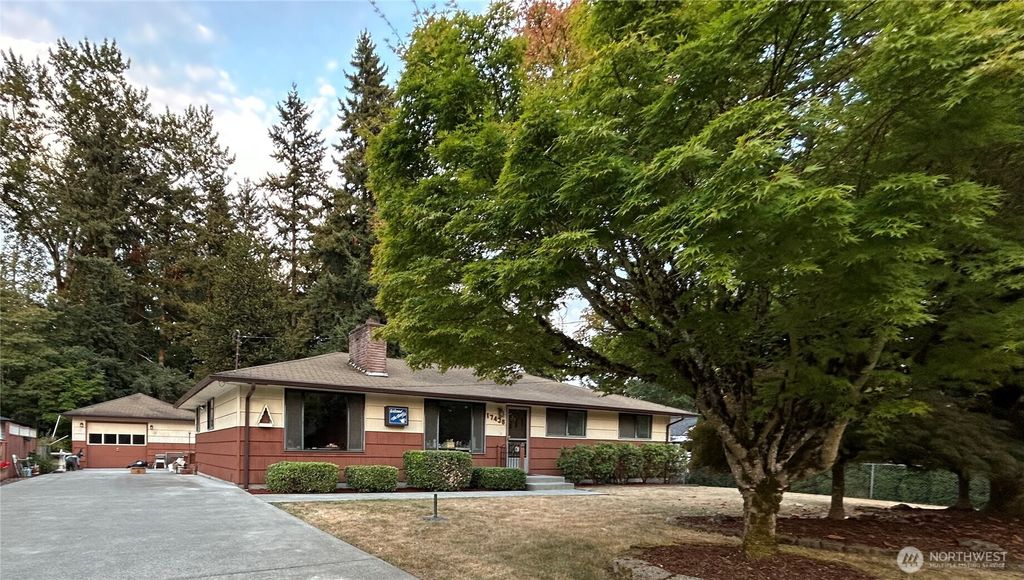 Photo of 17436 129th Avenue SE, Renton, WA 98058 (MLS # 2415584)