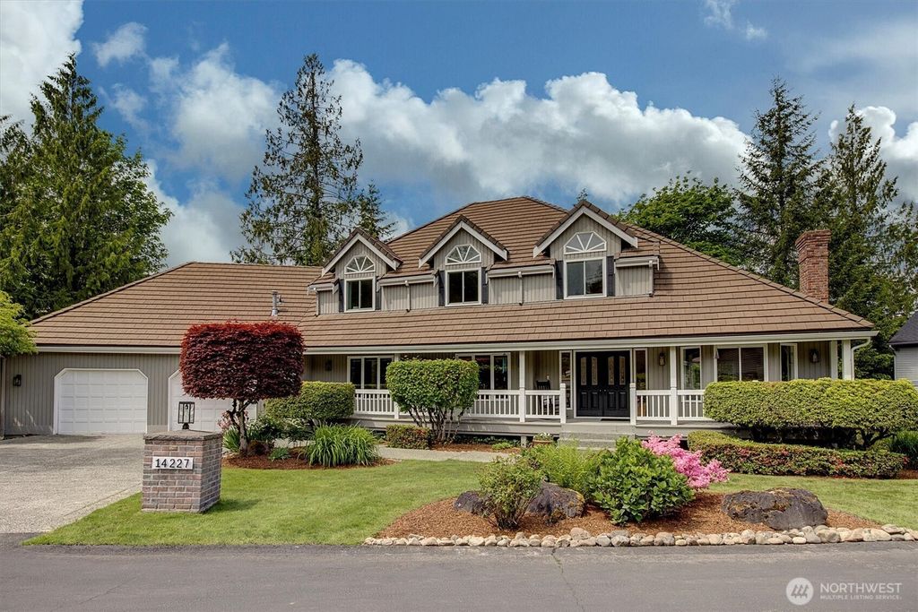 Photo of 14227 207th Place NE, Woodinville, WA 98077 (MLS # 2379425)