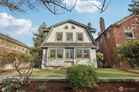 5230 16th Avenue NE Seattle WA 98105