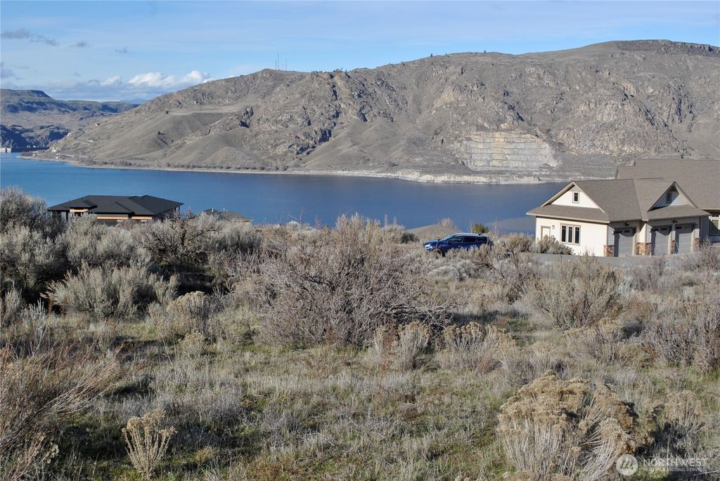 Photo of 45635 FDR Estates Drive N, Grand Coulee, WA 99133 (MLS # 2478150)