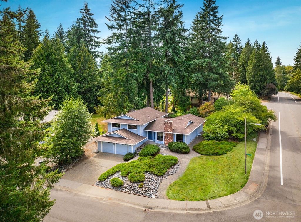 Photo of 10925 165th Place NE, Redmond, WA 98052 (MLS # 2423093)