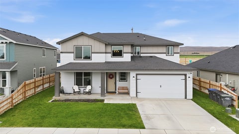 Photo of 717 L Street NE, Quincy, WA 98848 (MLS # 2530960)