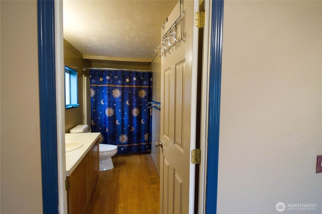 Photo of 25123 120th Avenue SW, Vashon, WA 98070 (MLS # 2467361)