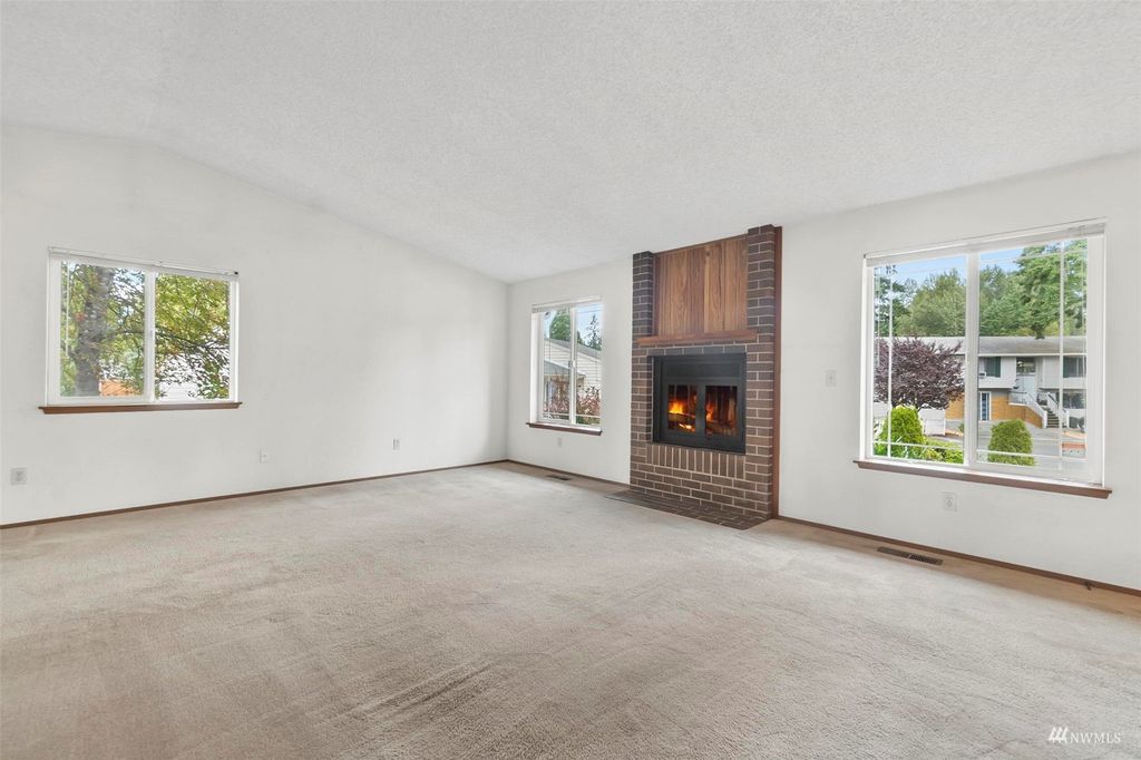 Photo of 26115 185th Court SE, Covington, WA 98042 (MLS # 1990119)