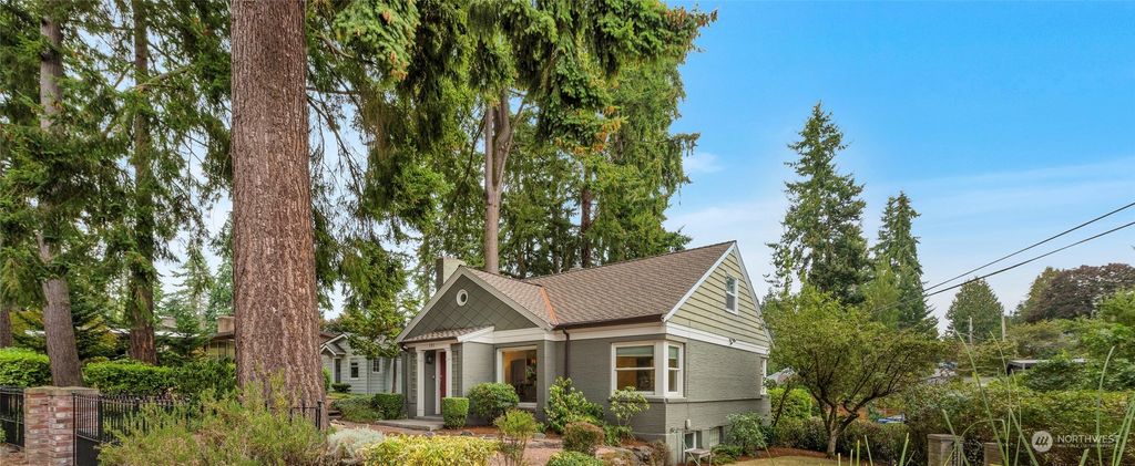 Photo of 101 N 144th Street, Seattle, WA 98133 (MLS # 1999240)