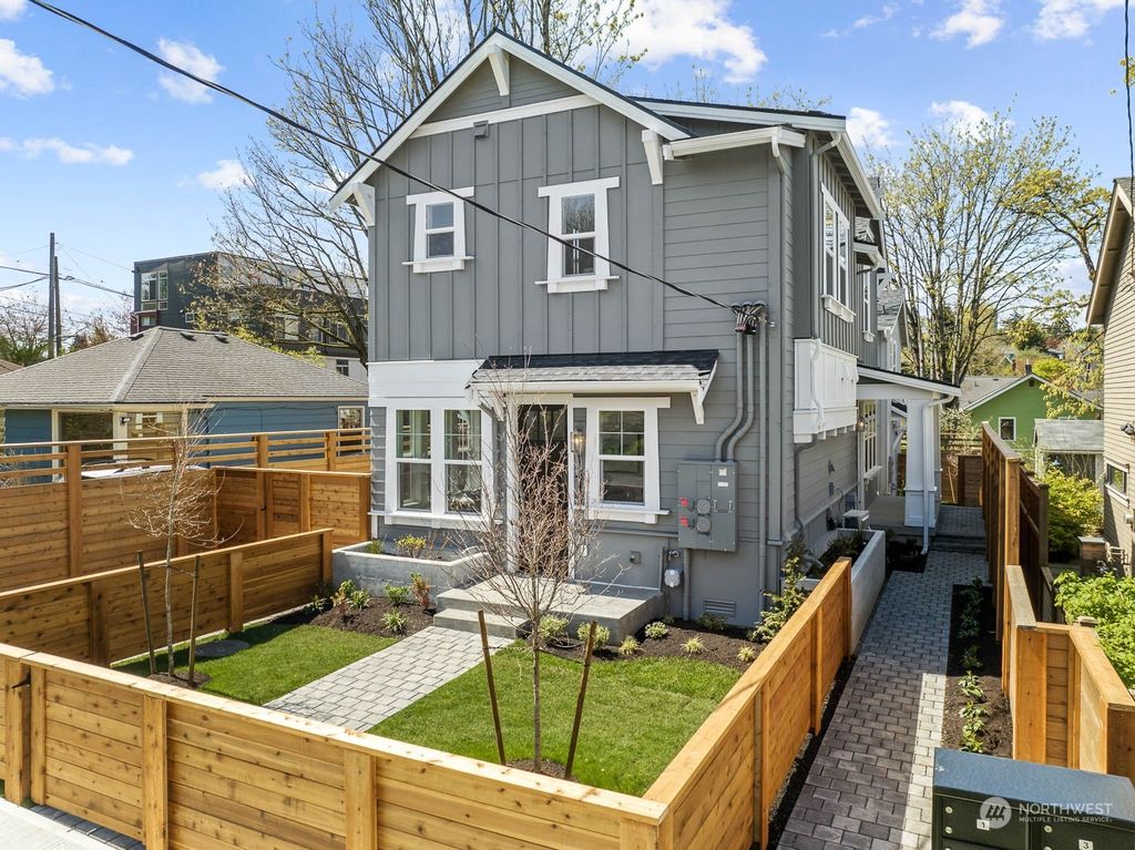 Photo of 1419 29th Avenue, Seattle, WA 98122 (MLS # 2061802)