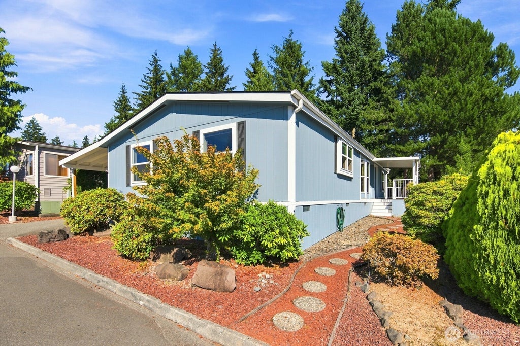 Photo of 1427 100th Street SW #22, Everett, WA 98204 (MLS # 2569255)