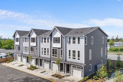 Photo of 15726 40TH Avenue W #C2, Lynnwood, WA 98087 (MLS # 2459001)