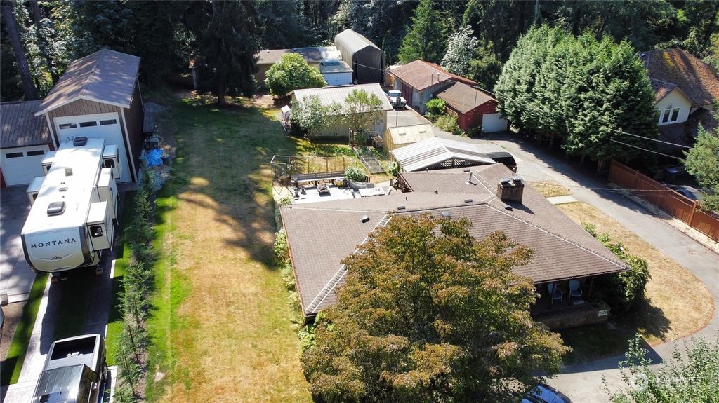 Photo of 7729 NE 165th Street, Kenmore, WA 98028 (MLS # 2038831)