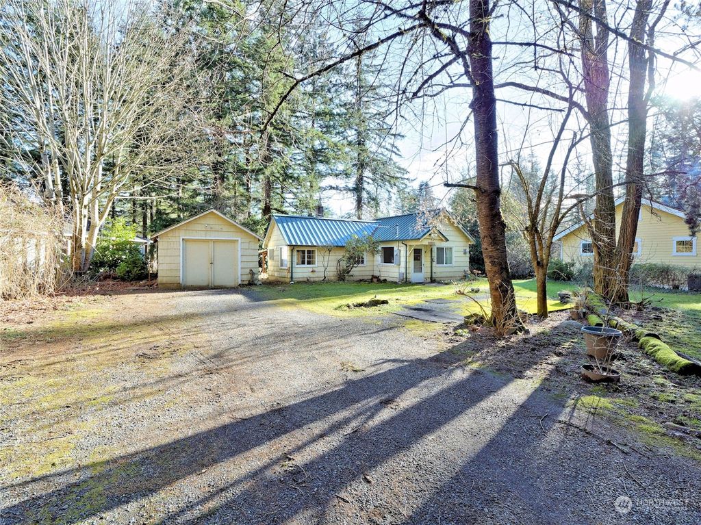 Photo of 1102 Stilson Avenue SE, North Bend, WA 98045 (MLS # 2321630)