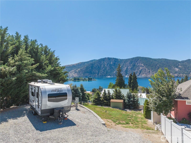 327 Lakeshore Drive