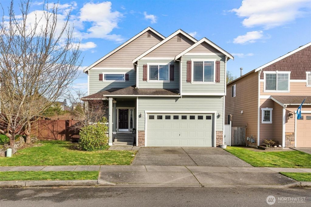 Photo of 3227 80th Avenue NE, Marysville, WA 98270 (MLS # 2497530)
