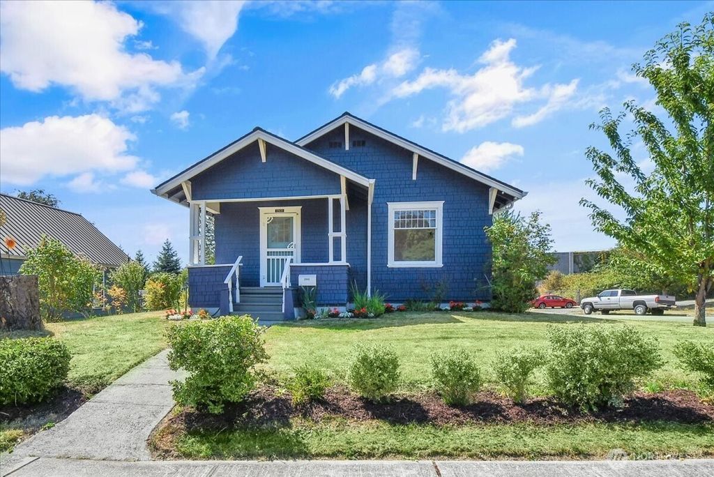 Photo of 2502 Harrison Avenue, Everett, WA 98201 (MLS # 2415369)