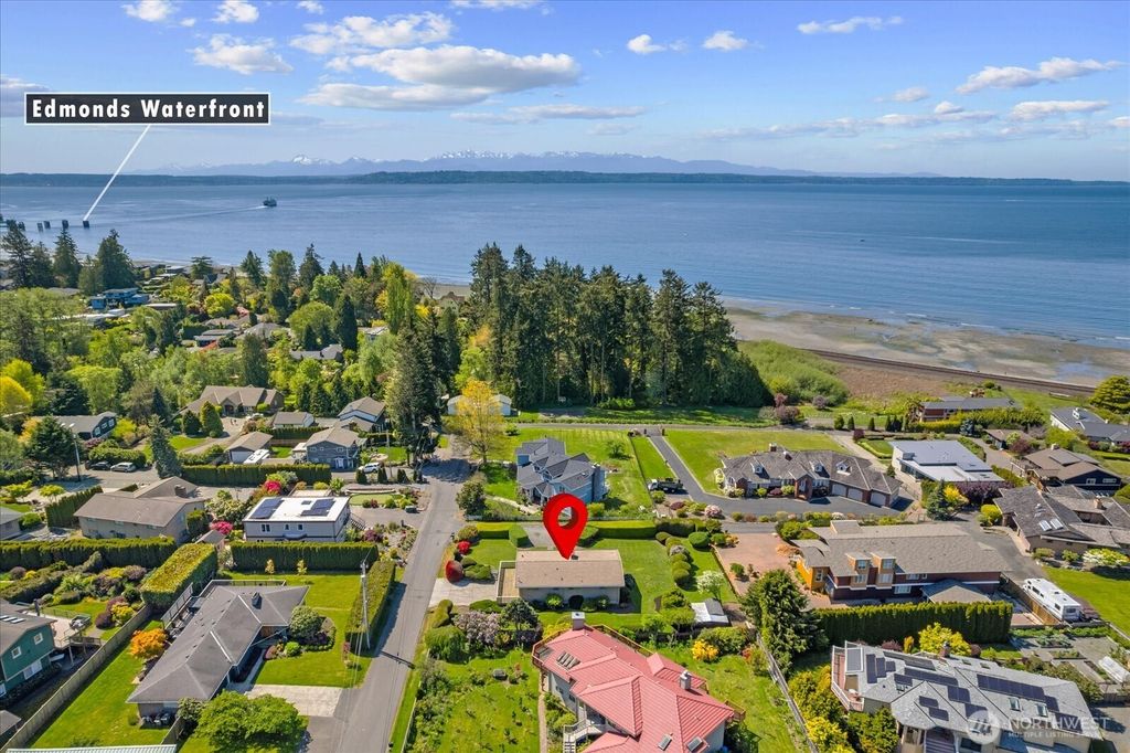 Photo of 731 Melody Lane, Edmonds, WA 98020 (MLS # 2397391)