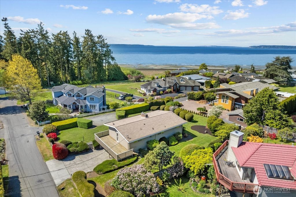 Photo of 731 Melody Lane, Edmonds, WA 98020 (MLS # 2397391)