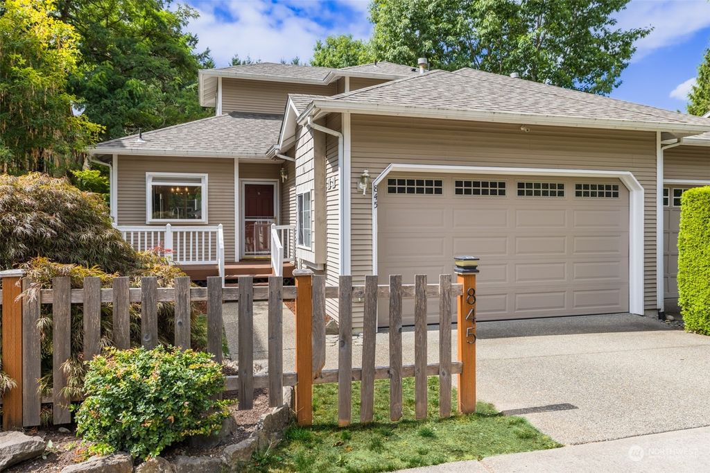 Photo of 845 4th Avenue NW #845, Issaquah, WA 98027 (MLS # 2150552)