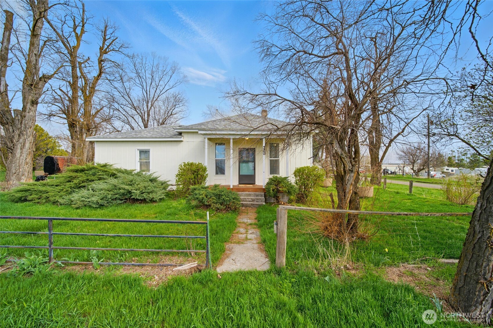 Listing image 1