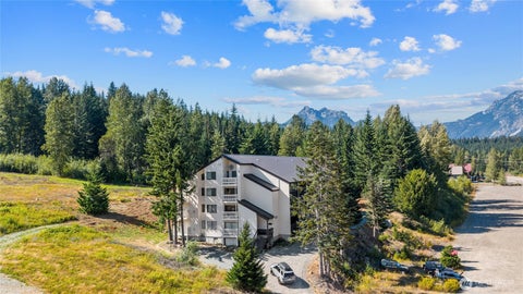 Photo of 223 Hyak Drive E #617, Snoqualmie Pass, WA 98068 (MLS # 2571595)