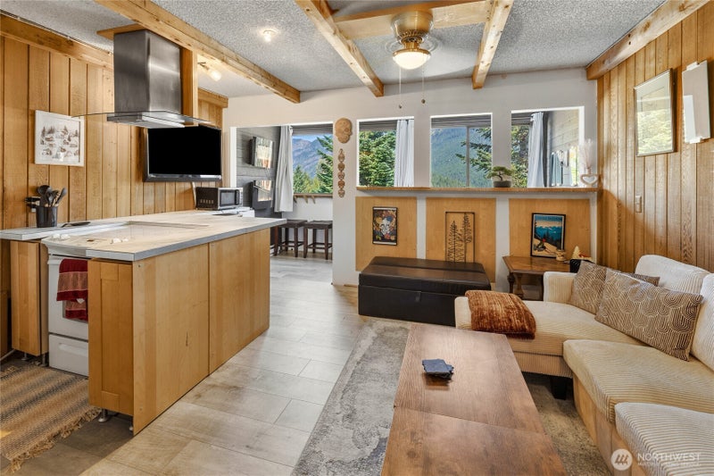 223 Hyak Drive E 617