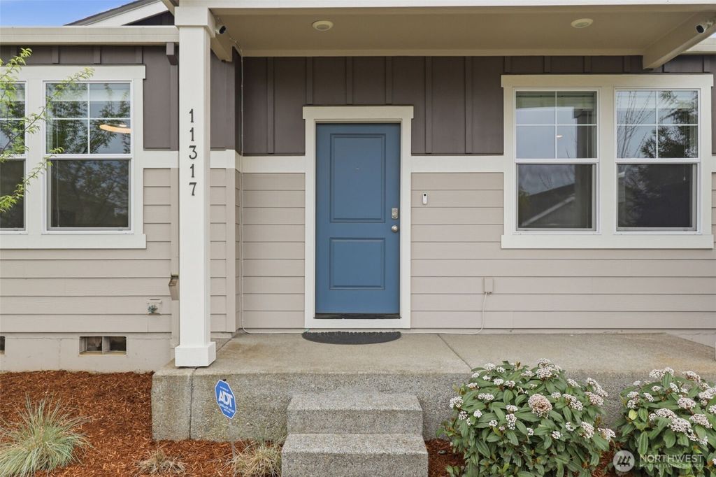 Photo of 11317 NE 17th Street, Vancouver, WA 98684 (MLS # 2511319)