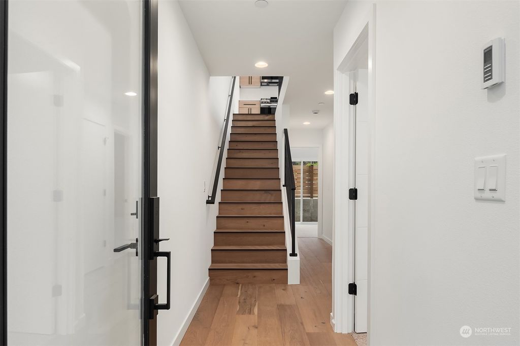 Photo of 2344 C Franklin Avenue E, Seattle, WA 98102 (MLS # 2248083)