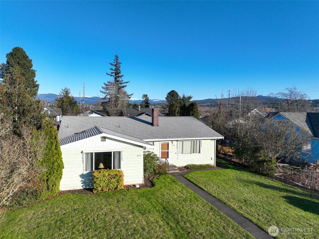 Photo of 2214 2216 Dean Avenue, Bellingham, WA 98225 (MLS # 2481285)