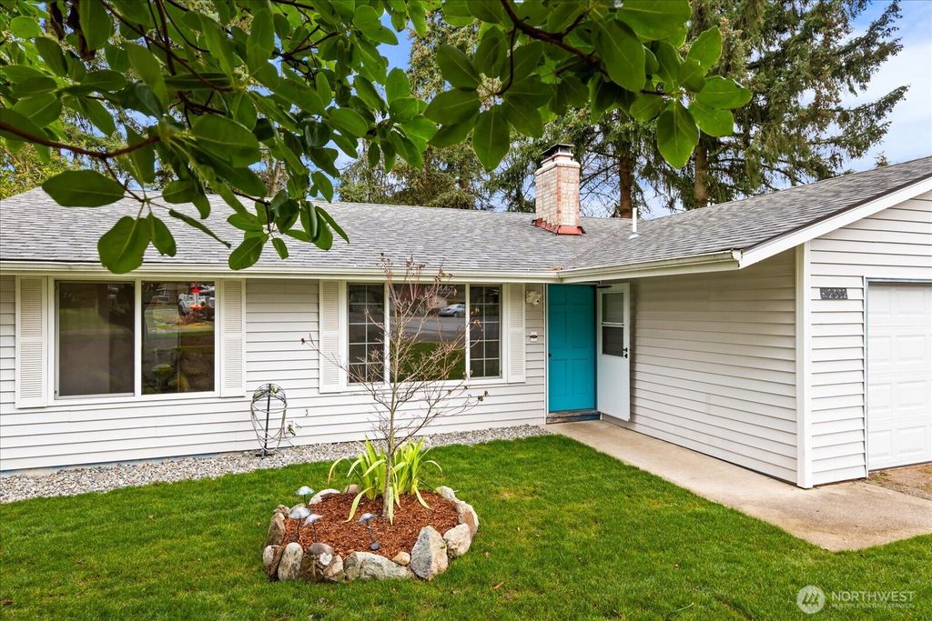 Photo of 2332 SW 342nd Street, Federal Way, WA 98023 (MLS # 2339504)